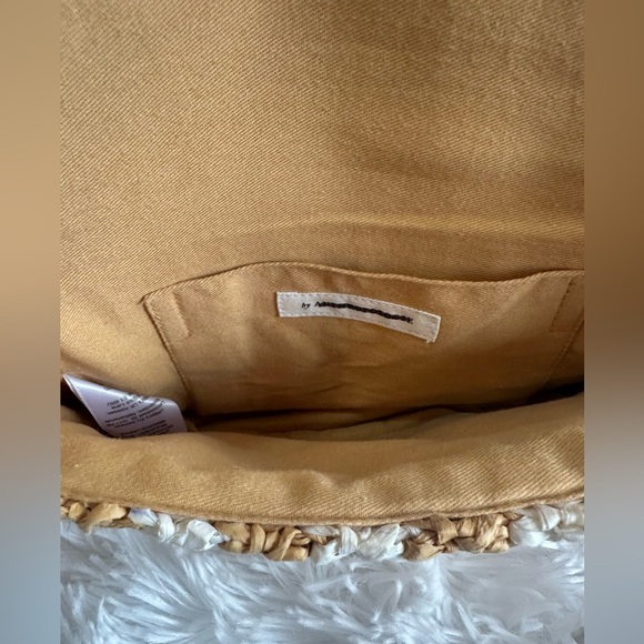 Anthropologie Striped Raffia Shoulder Bag in Tan and White NWT - Picture 3 of 4